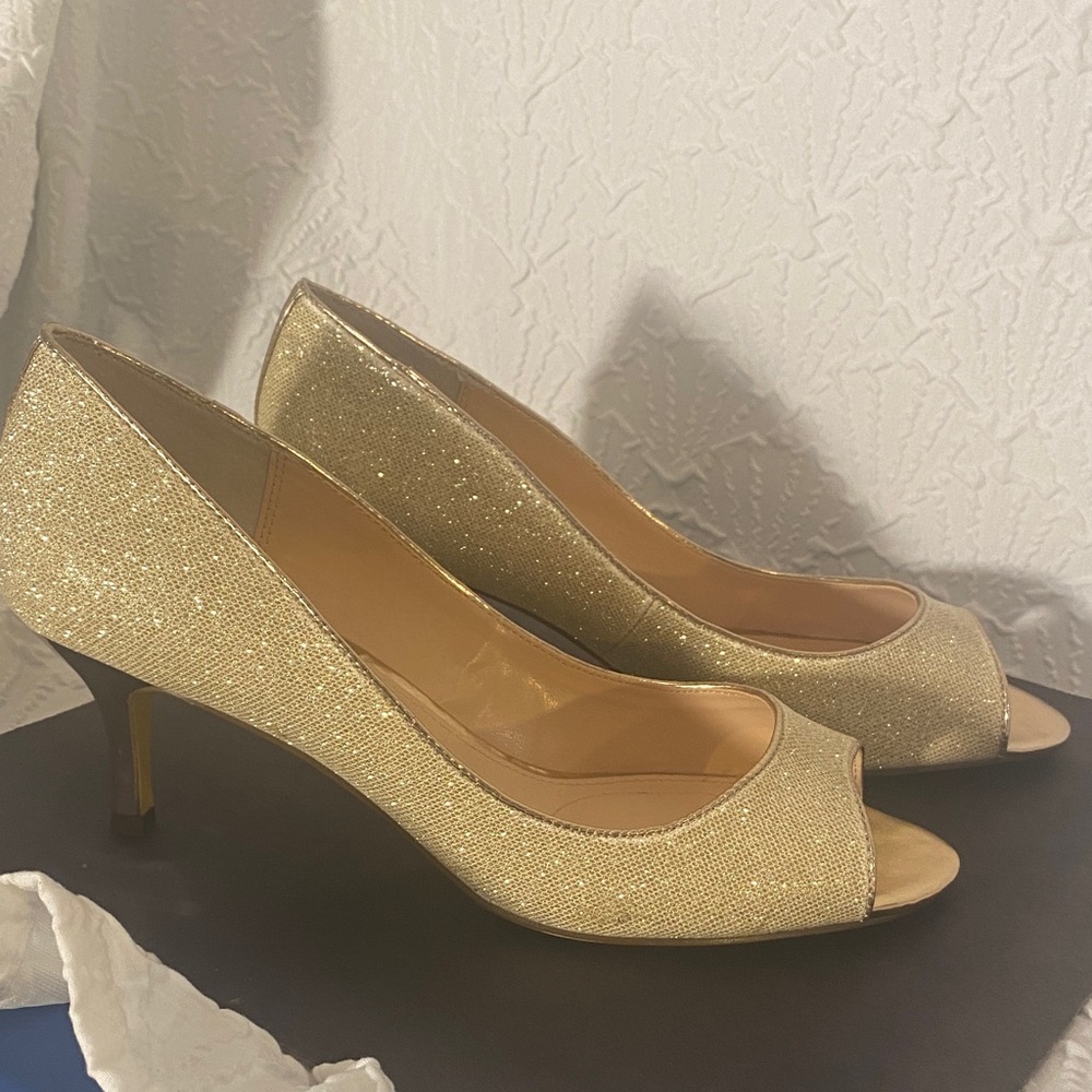 I. MILLER Elegant Gold Peep-Toe Heels